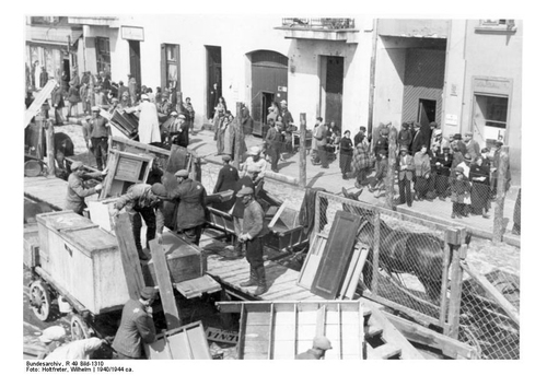Photo distribution de meubles au ghetto de Litzmannstadt