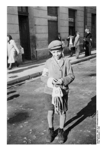 Photo garçon juif avec bracelet à Radom, Pologne