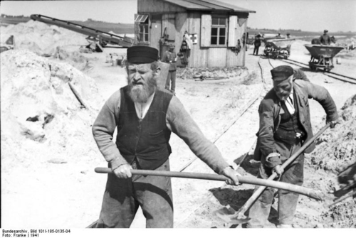 Photo La Yougoslavie-Juifs sous travaux forcés