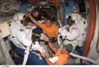 Photos astronautes dans station spatiale
