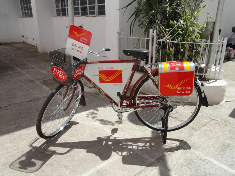 Photo bicyclette de poste