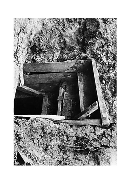 entrée d'une mine allemande