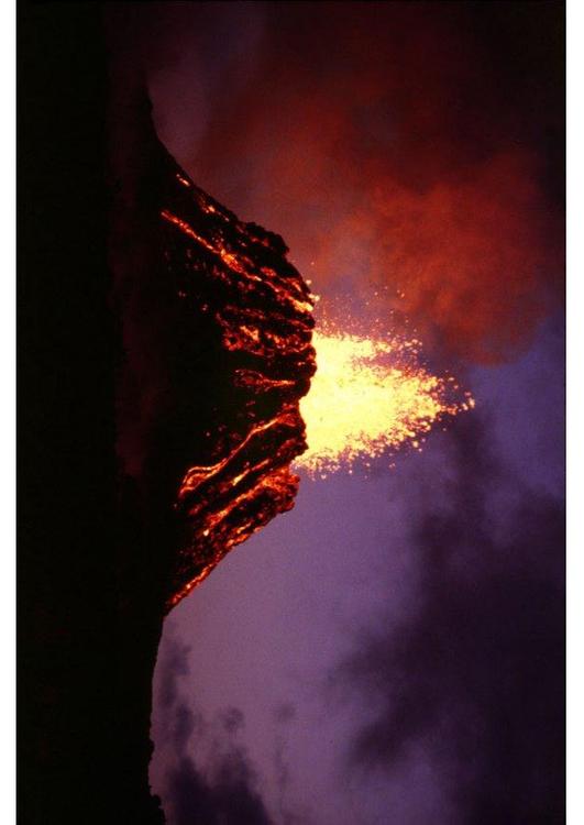 éruption de volcan