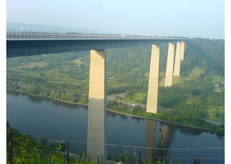 Photo pont au dessus de la Meuse, Allemagne