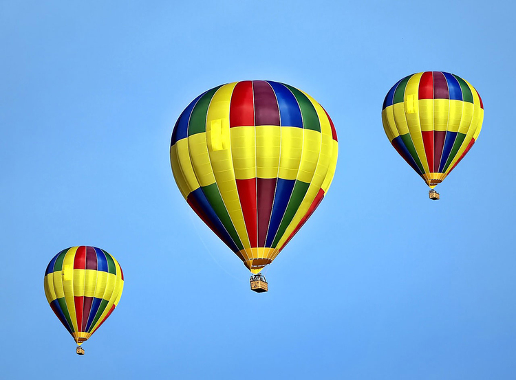 Coloriage montgolfiÃ¨res