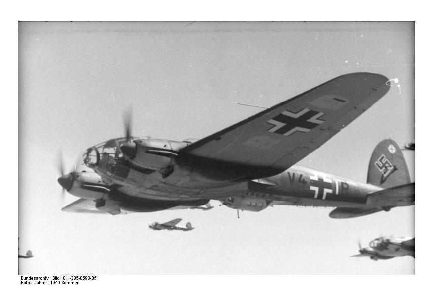 bombardiers au dessus du canal-france Photo bombardiers au dessus du canal-france