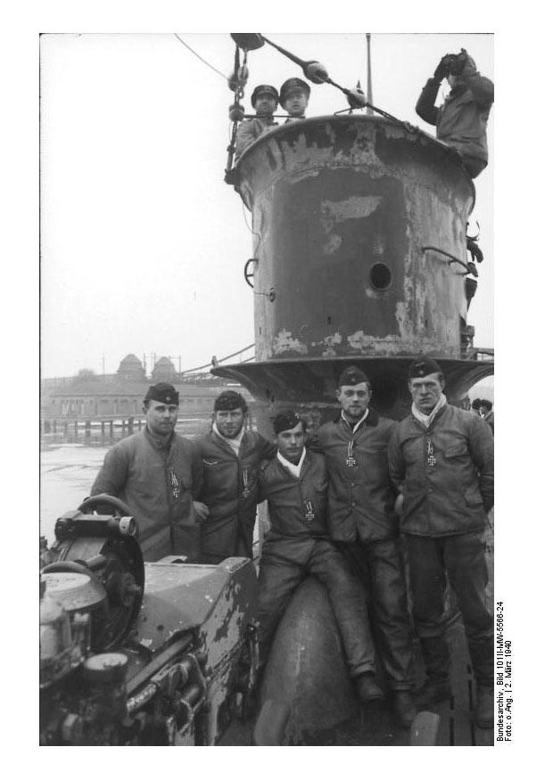 equipage bateau u50- wilemshaven Photo equipage bateau u50- wilemshaven