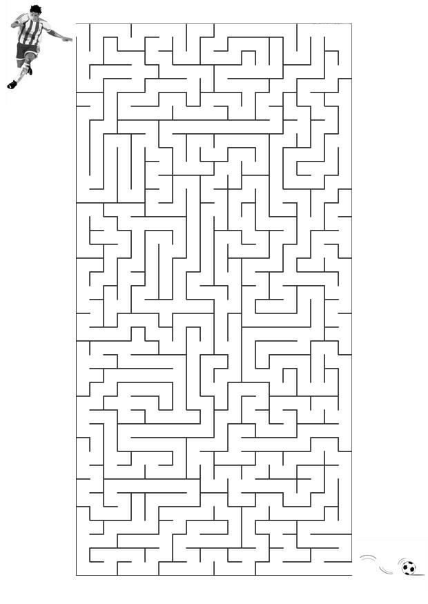 labyrinthe football Coloriage labyrinthe football