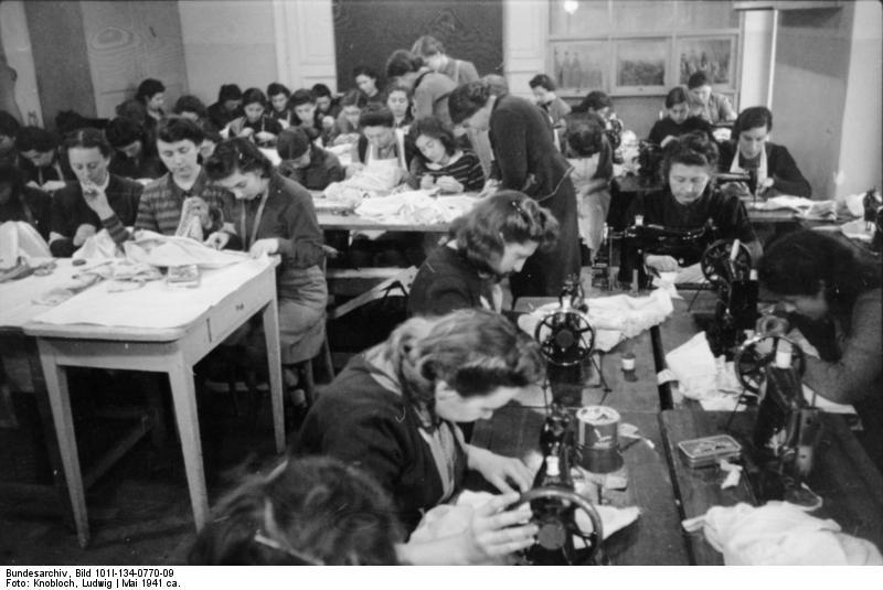 Photo pologne - ghetto de varsovie - atelier de couture