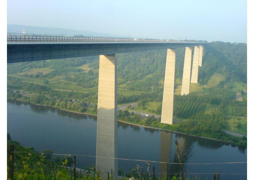 pont sur la meuse, allemagne Photo pont sur la meuse, allemagne