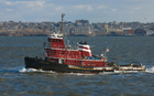 Photos bateau-remorqueur dans le port de New York