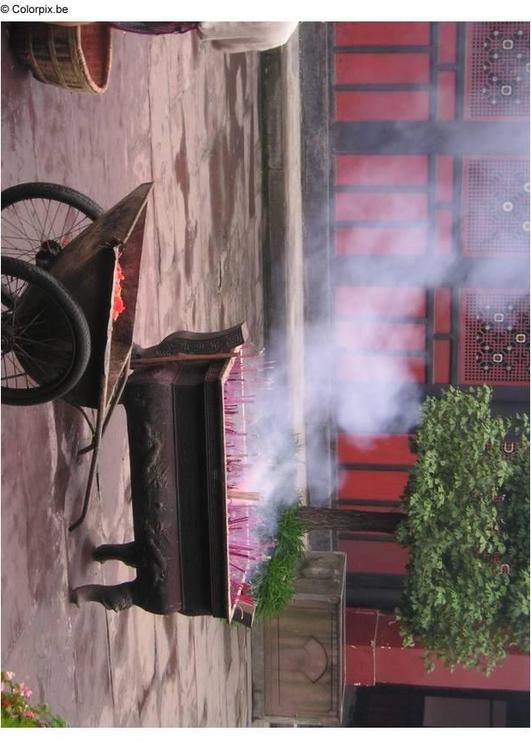 encens au temple Chengdu