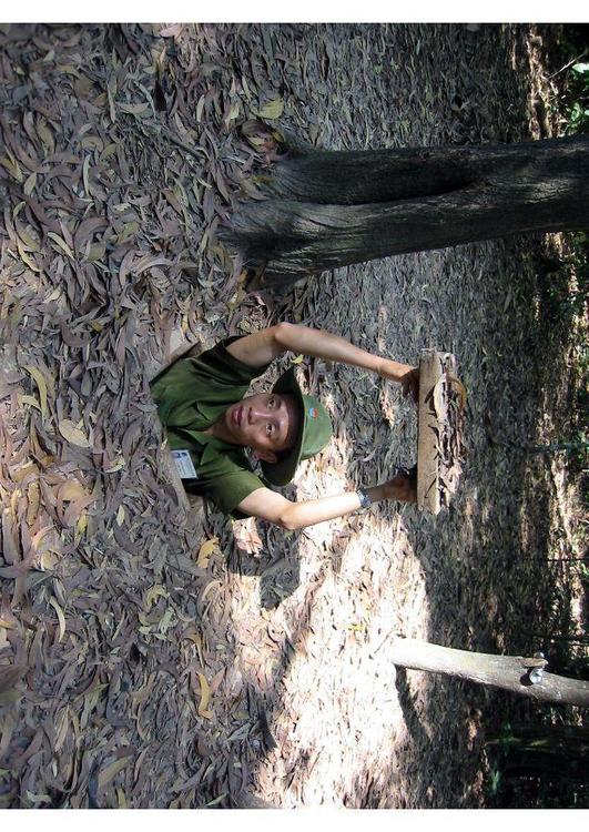 entrÃ©e du tunnel Ã  Cu Chi