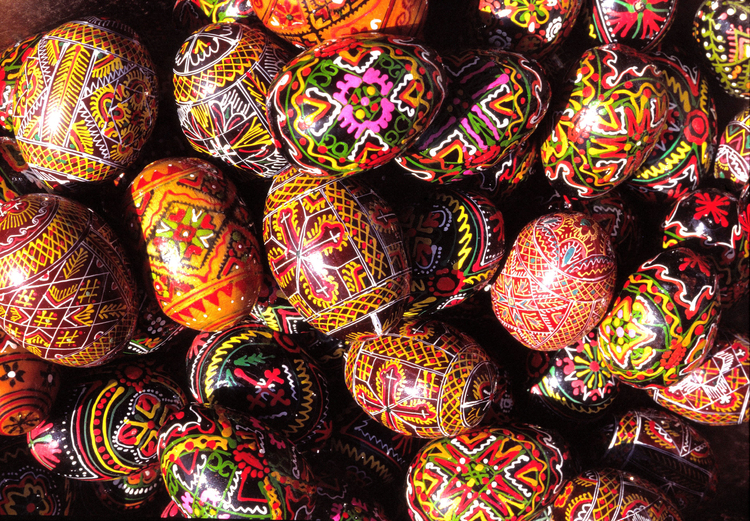 Photo oeufs de PÃ¢ques dÃ©corÃ©s