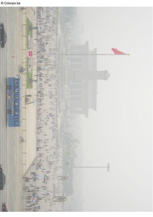 place de tiananmen dans le brouillard