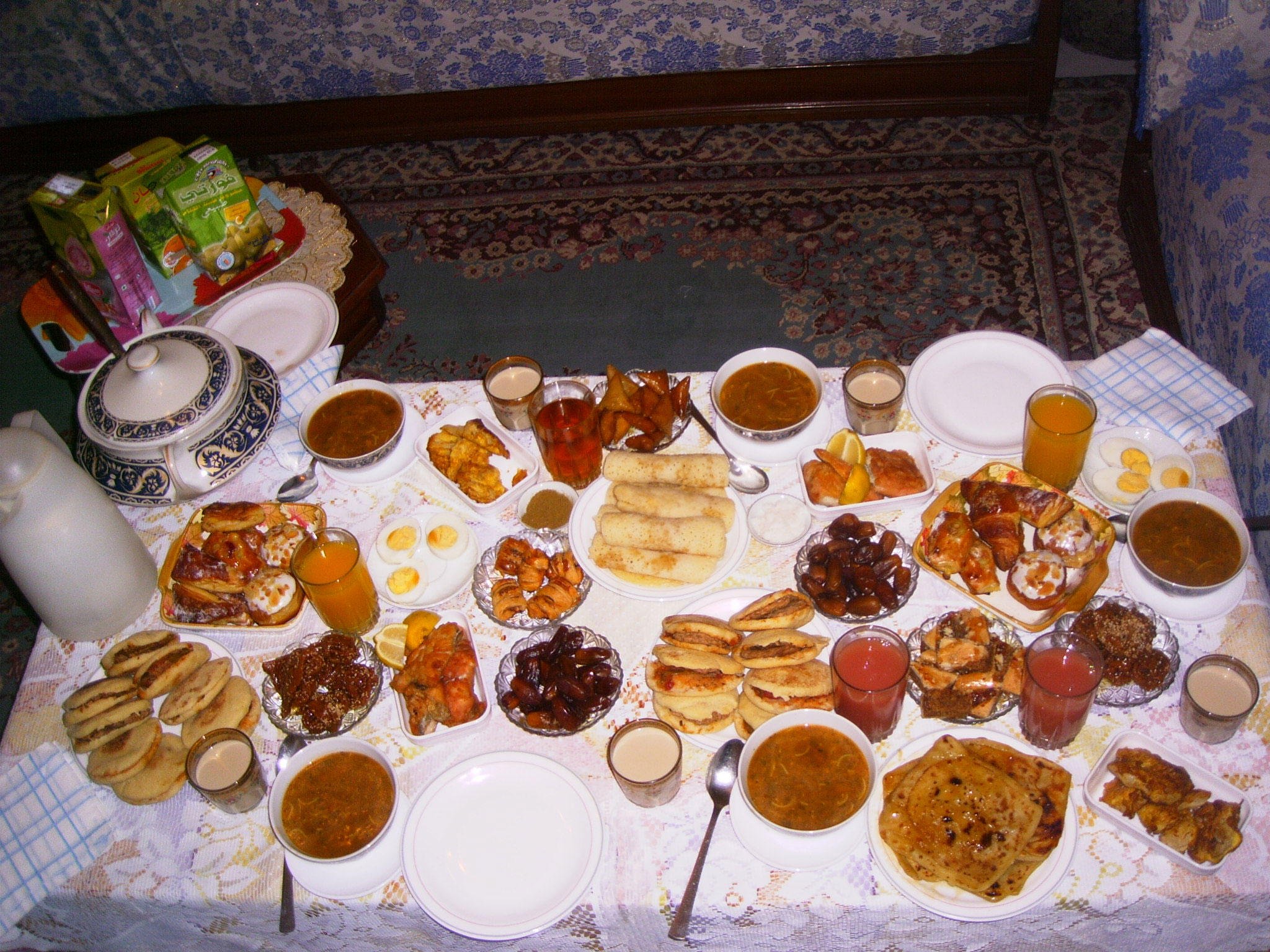 Photo repas traditionnel du ramadan