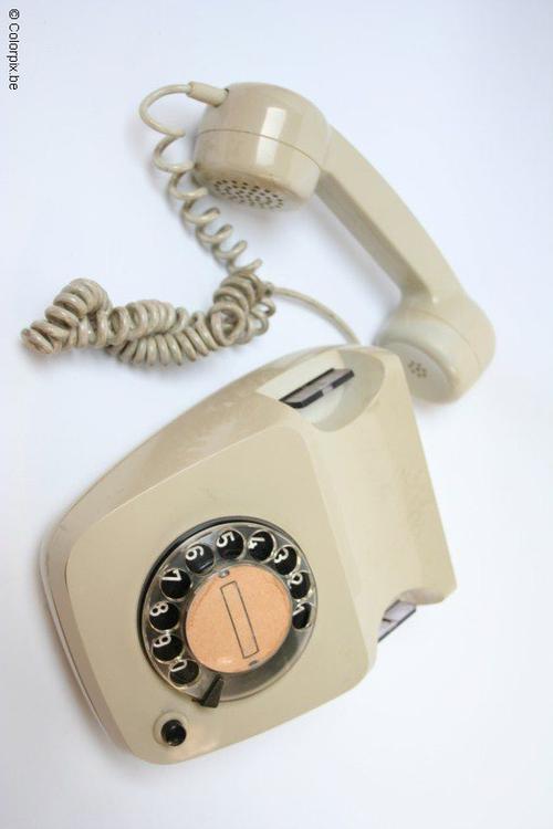 tÃ©lÃ©phone