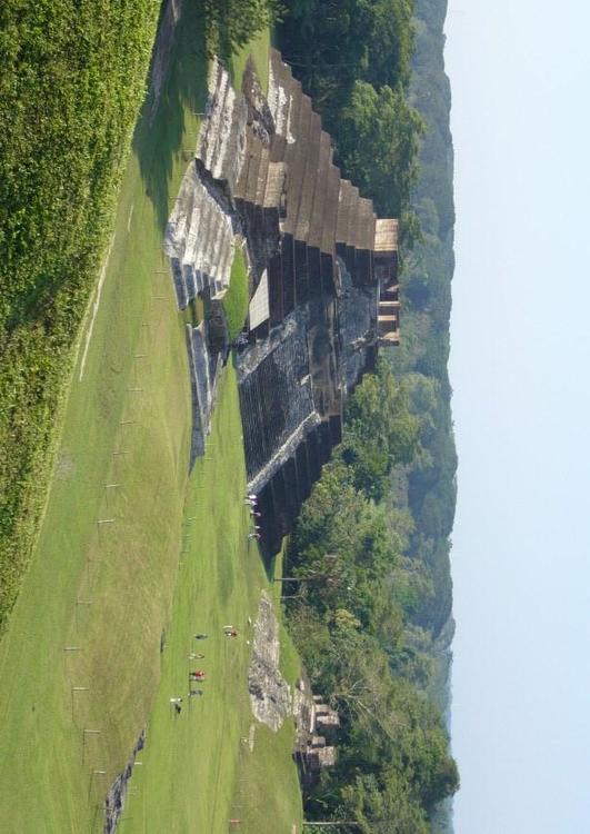 temple maya Comalcalco