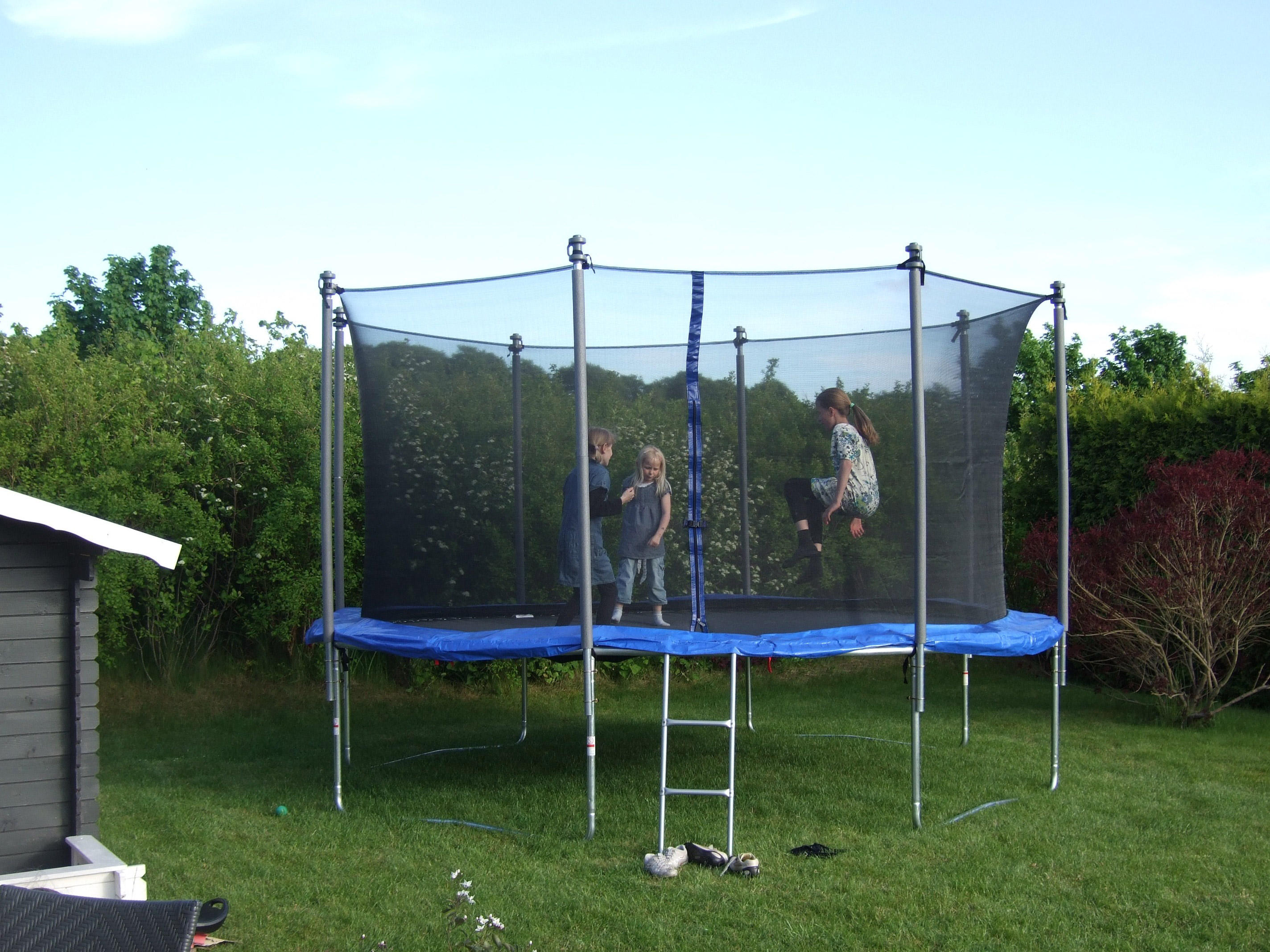 Photo trampoline