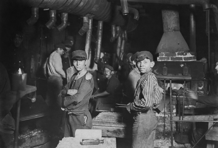 Photo travail des enfants, verrerie 1908